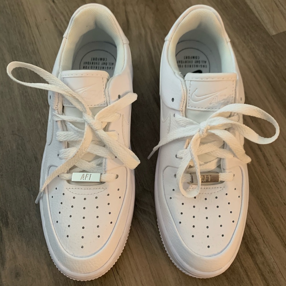 Nike Air Force 1 sage low